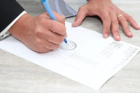 Niewywiązanie się z umowy – jak skutecznie dochodzić swoich praw?